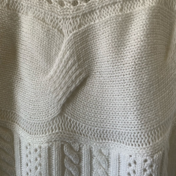 Cable Knit Sweater 🐻‍❄️ - Picture 2 of 3